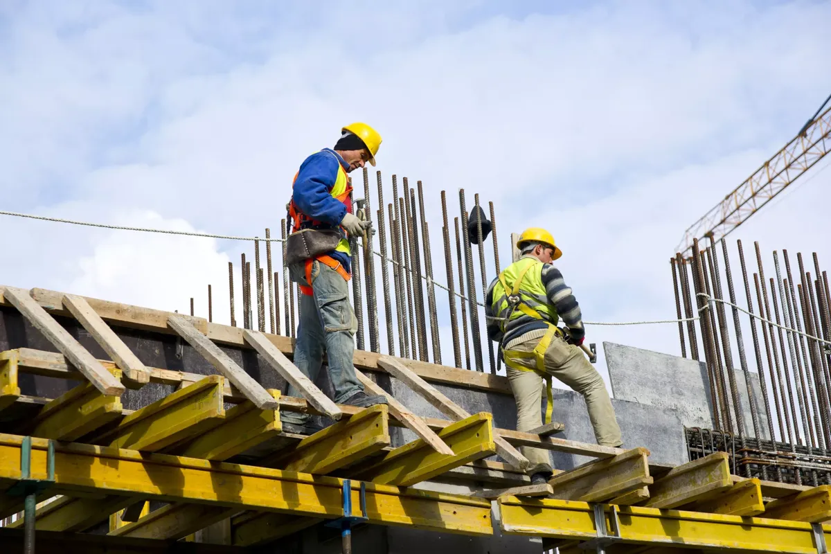 Obreros trabajando.